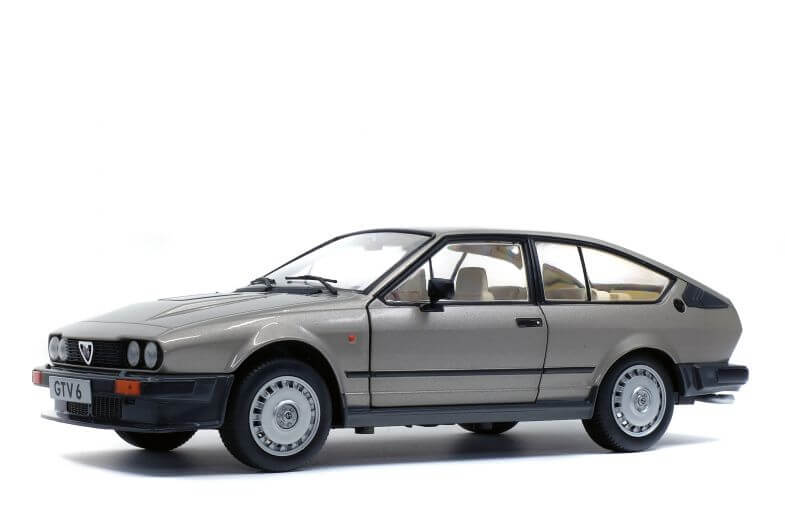 ALFA ROMEO GTV6 – SILVER – 1984 | CARSNGO.FR