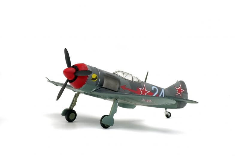 LAVOCHKIN - LA-7 - 9Th GIAP - GERMANY - 1945 | CARSNGO.FR