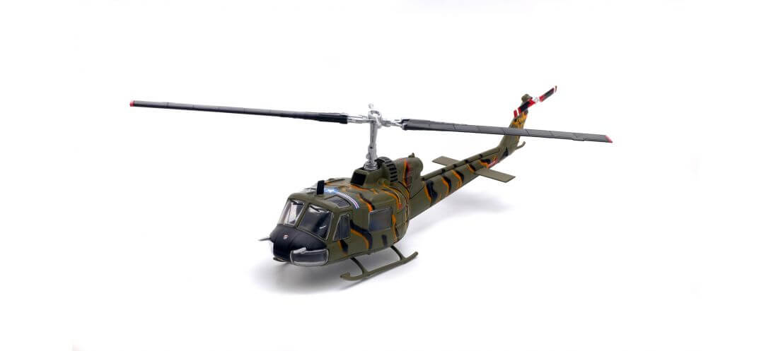 BELL - UH-1B HUEY - 117th AVIATION COMPANY - VIETNAM - 1964 | CARSNGO.FR